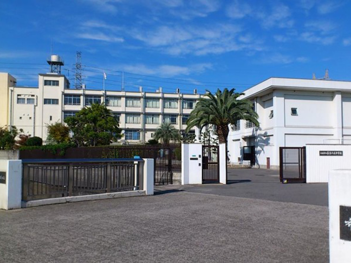 大阪市立 長吉六反中学校